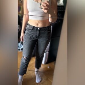 LOW-RISE boyfriend jeans